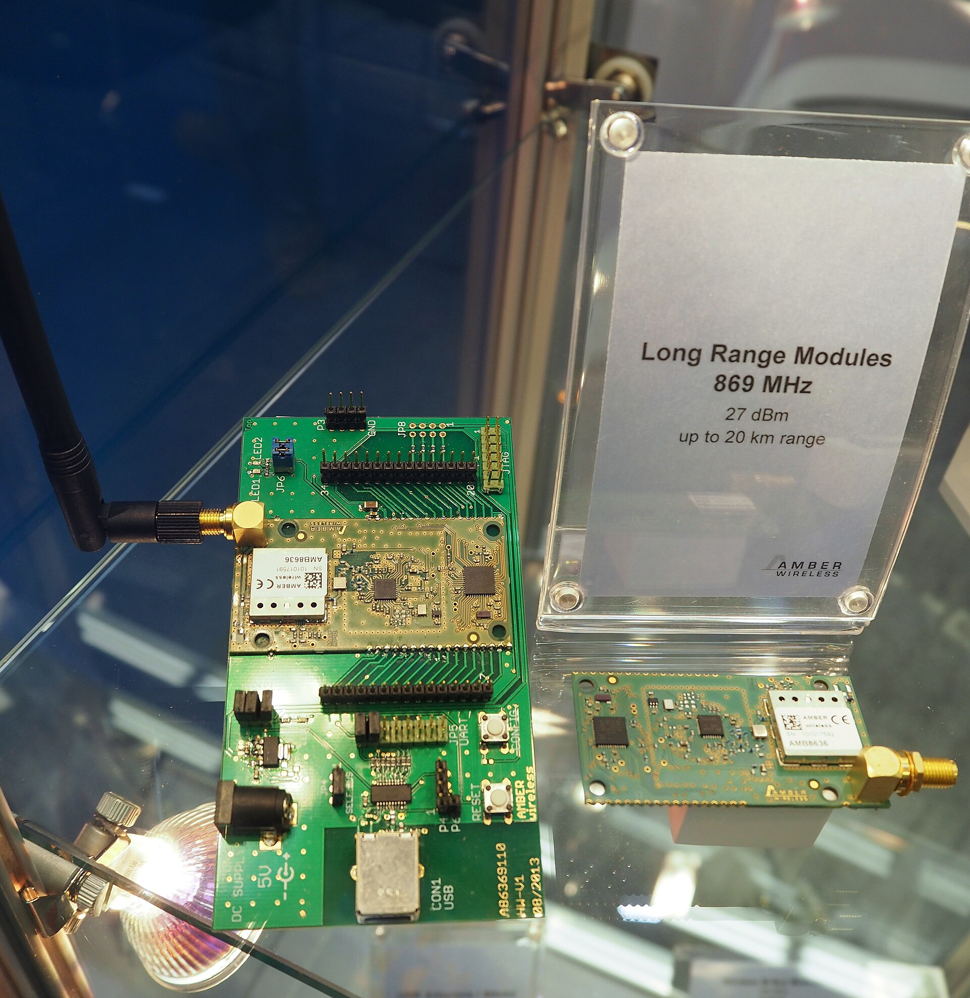 Antenne et module de télécommunication